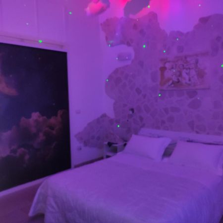 V&M Suite Con Jacuzzi Ostuni Phòng bức ảnh