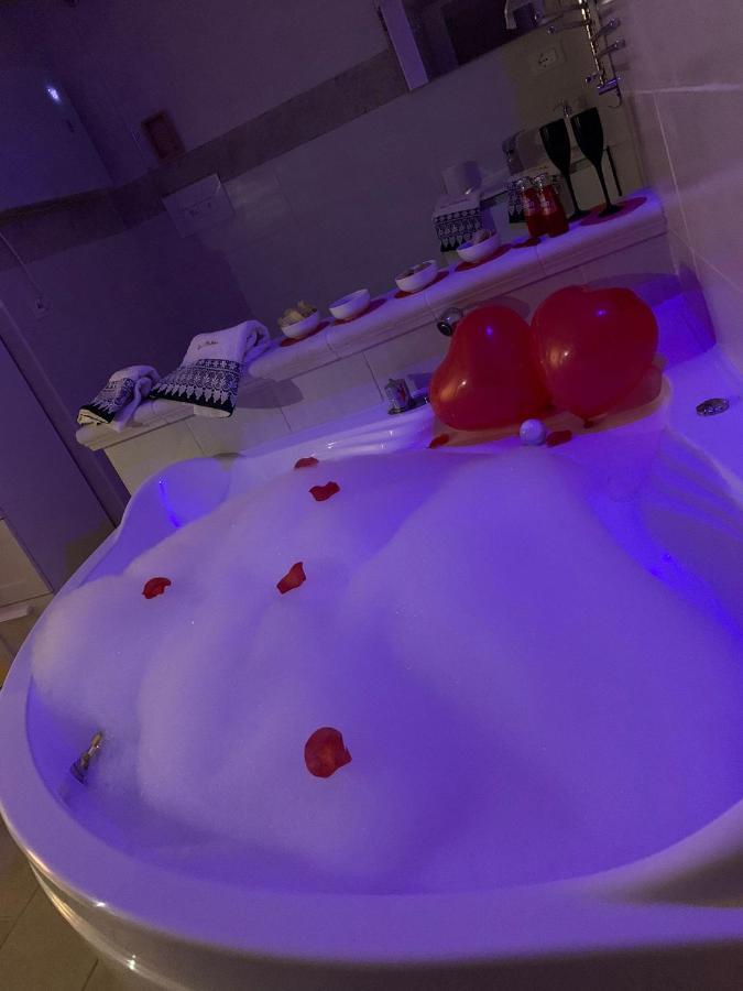 V&M Suite Con Jacuzzi Ostuni Ngoại thất bức ảnh