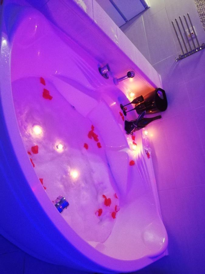 V&M Suite Con Jacuzzi Ostuni Ngoại thất bức ảnh
