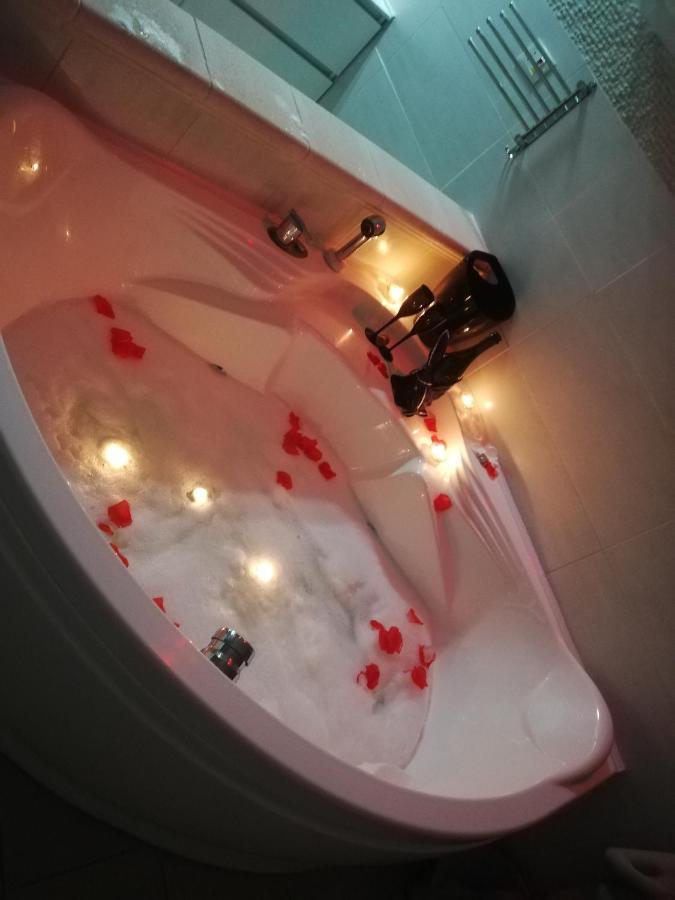 V&M Suite Con Jacuzzi Ostuni Ngoại thất bức ảnh