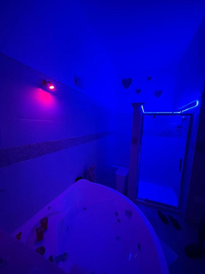 V&M Suite Con Jacuzzi Ostuni Ngoại thất bức ảnh