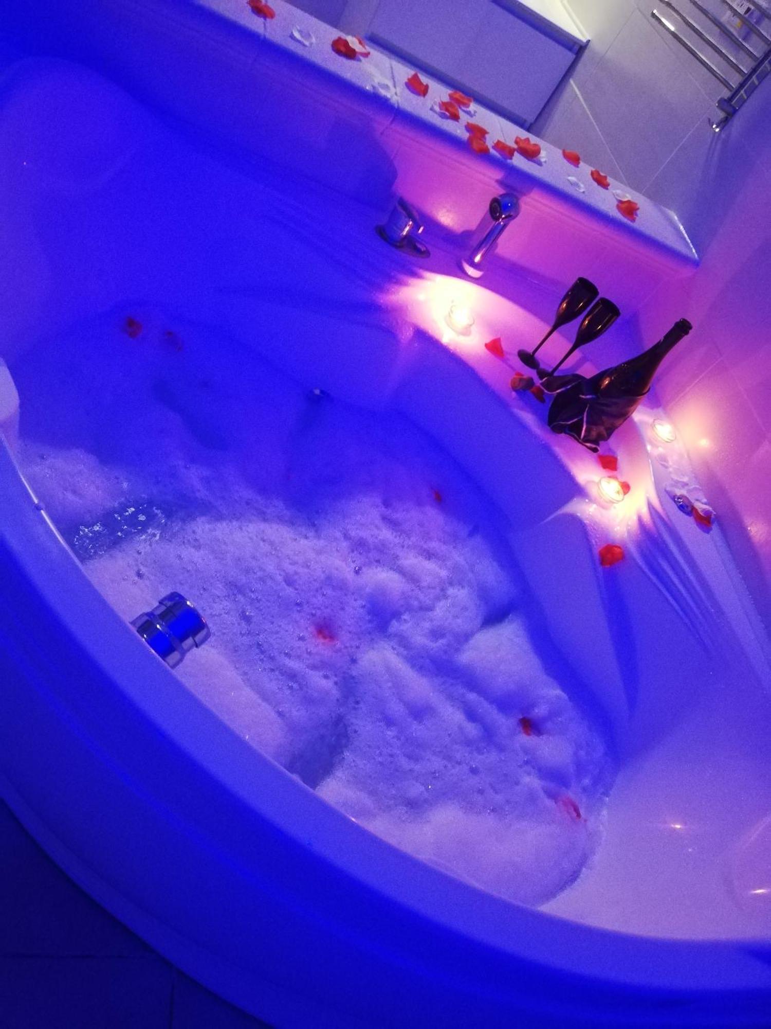 V&M Suite Con Jacuzzi Ostuni Ngoại thất bức ảnh