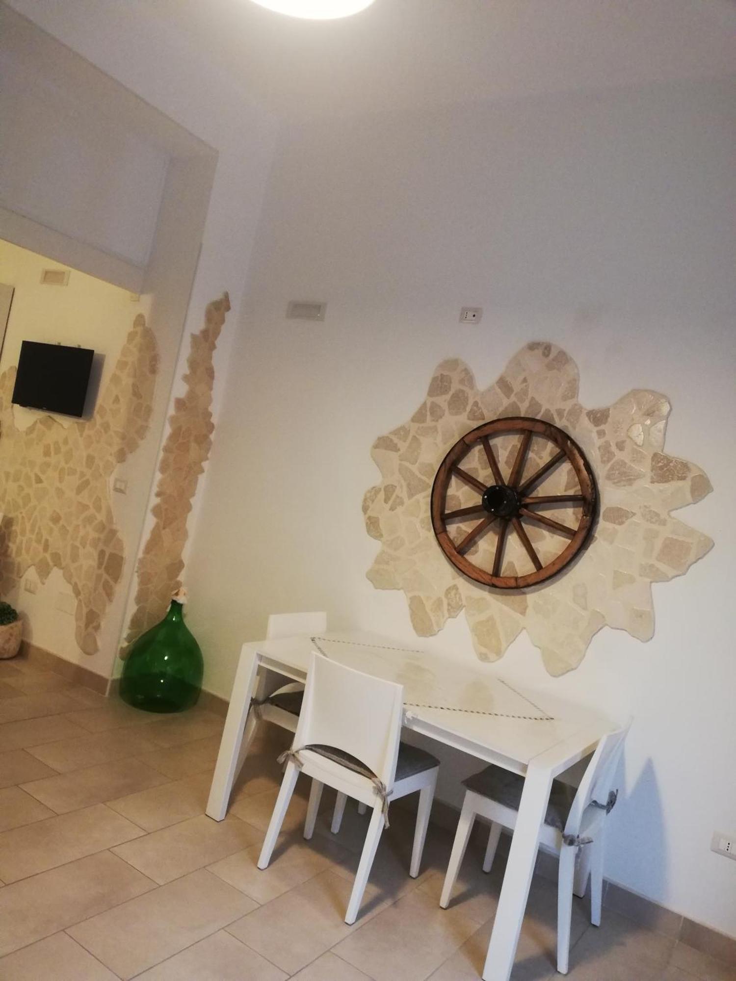 V&M Suite Con Jacuzzi Ostuni Phòng bức ảnh